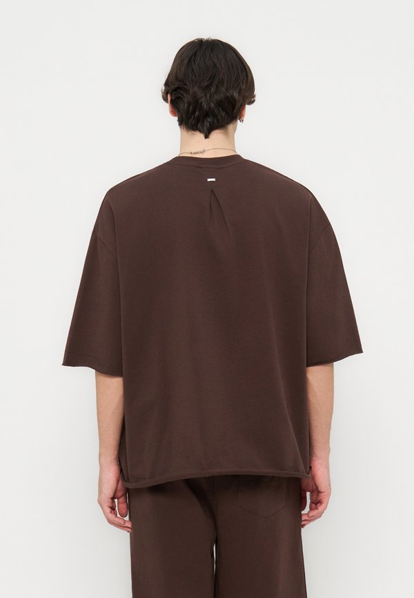 YOURTURN by Zalando OVERSIZED FIT & SHORTS SET