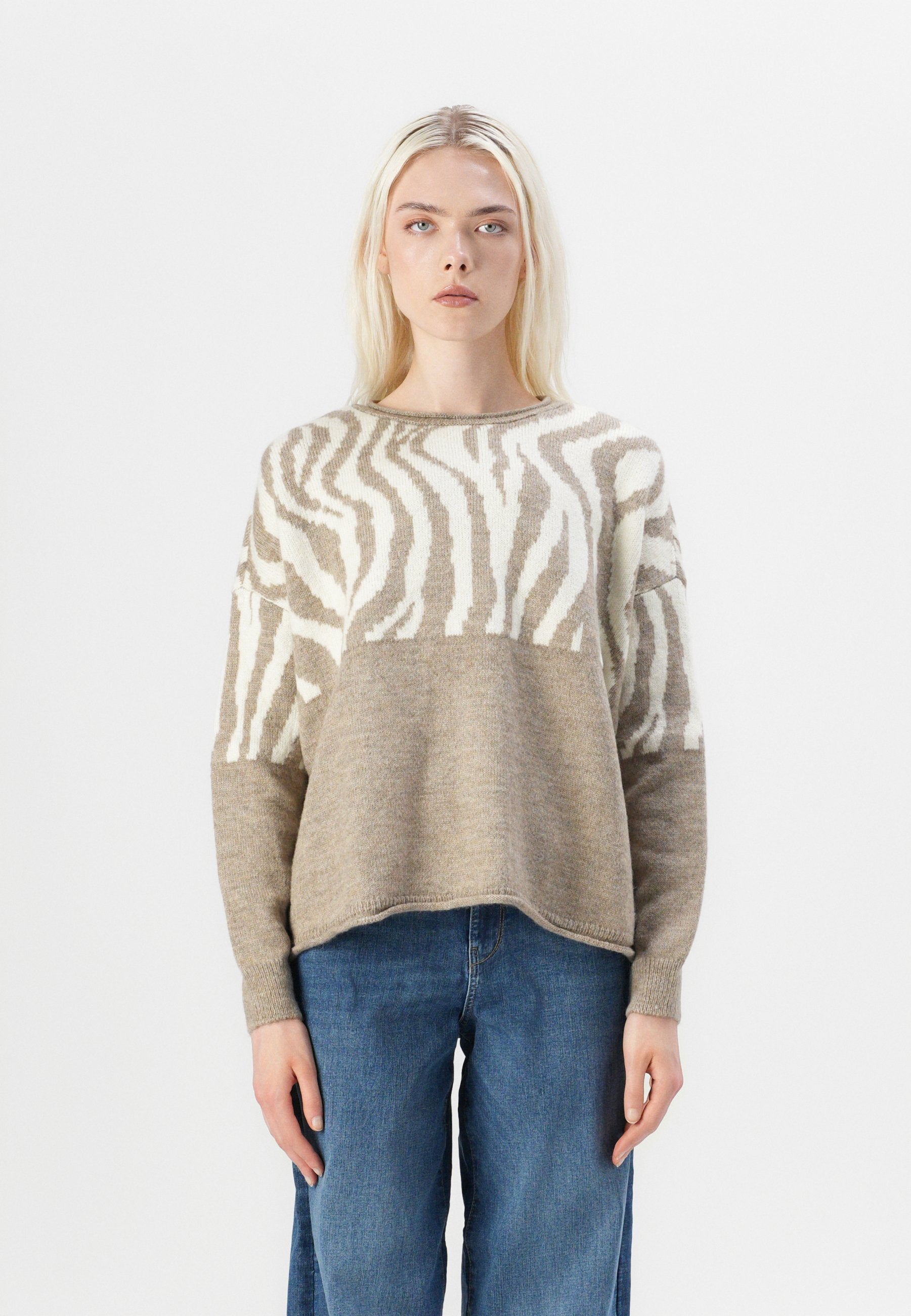 ONLY ONLJADE ANIMAL O NECK