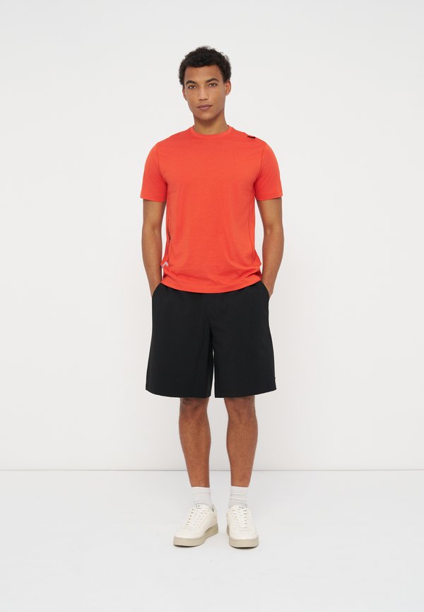 EA7 Emporio Armani T-SHIRT