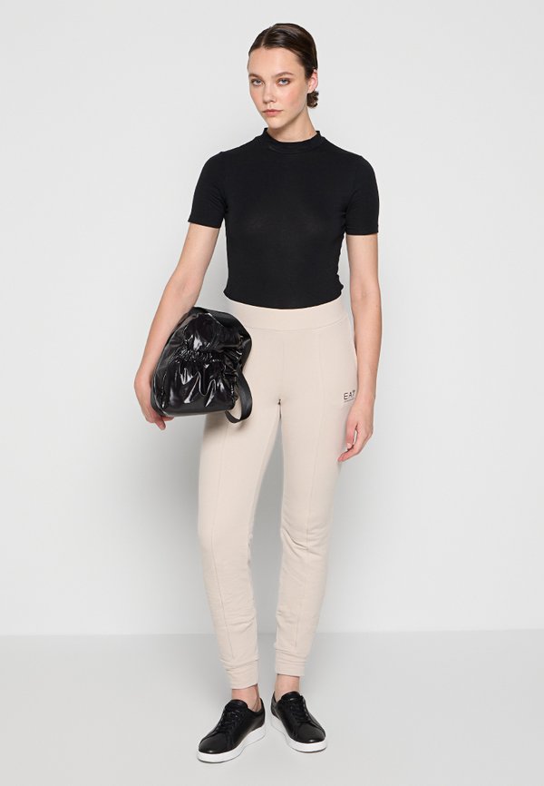 EA7 Emporio Armani