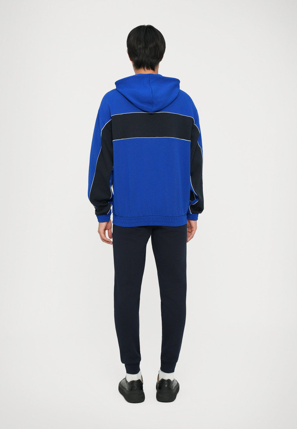 TRAIN LOGO SERIES PIPING HOODIE Media 4
