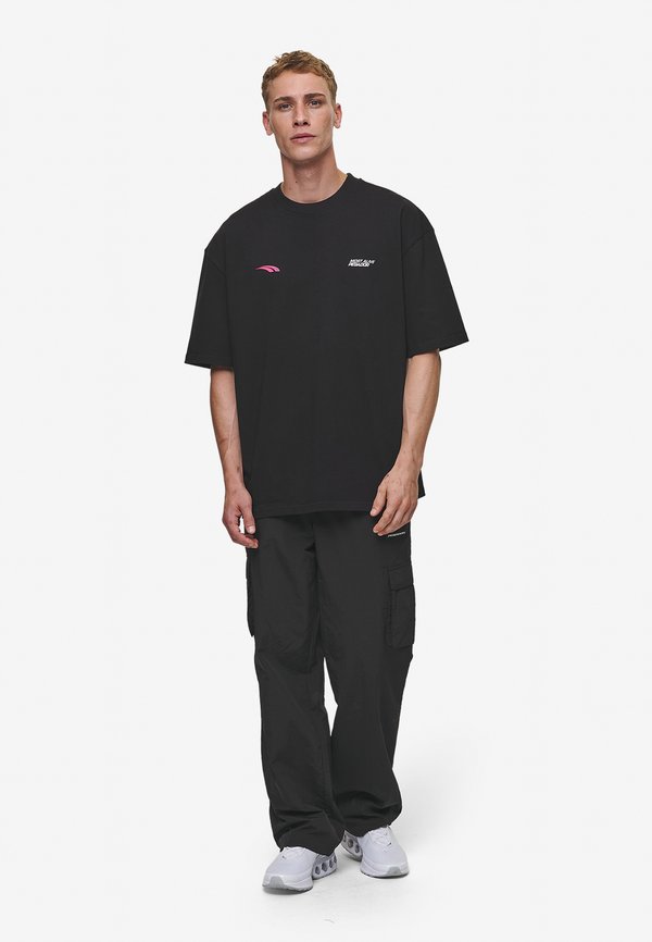 Pegador CLAYTON TEE
