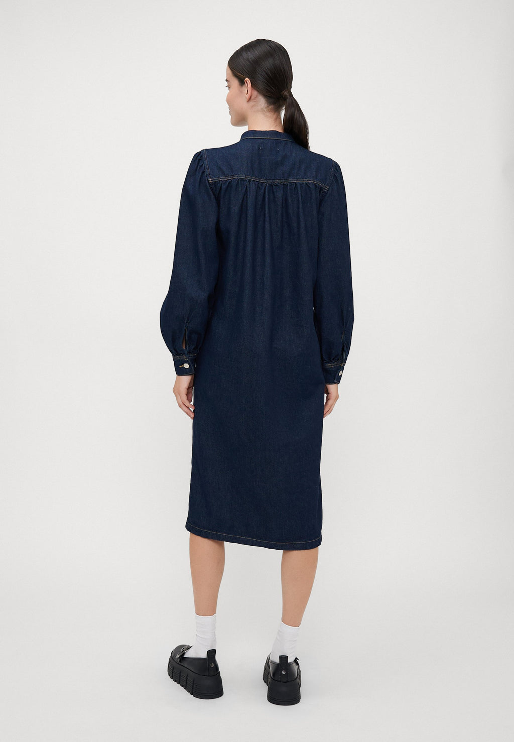 ONLBEATE MIDI DRESS Media 4