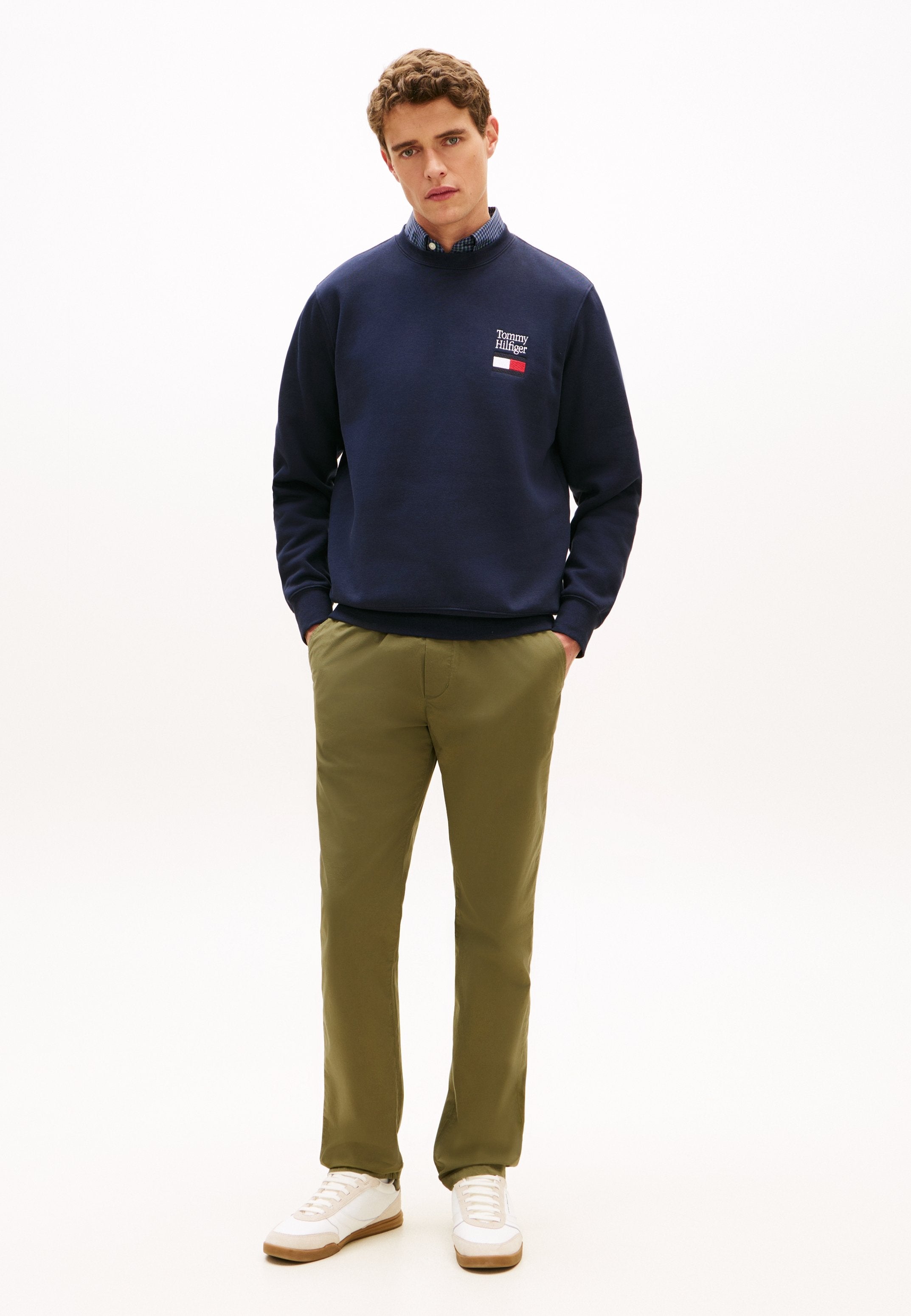 FLAG EMBROIDERY FLEX FLEECE SWEATSHIRT Media 2