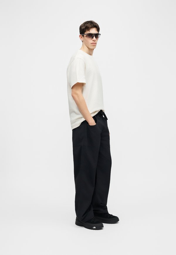 The North Face BELTED