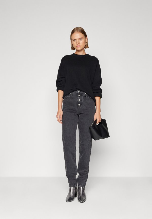 Calvin Klein Jeans MOM