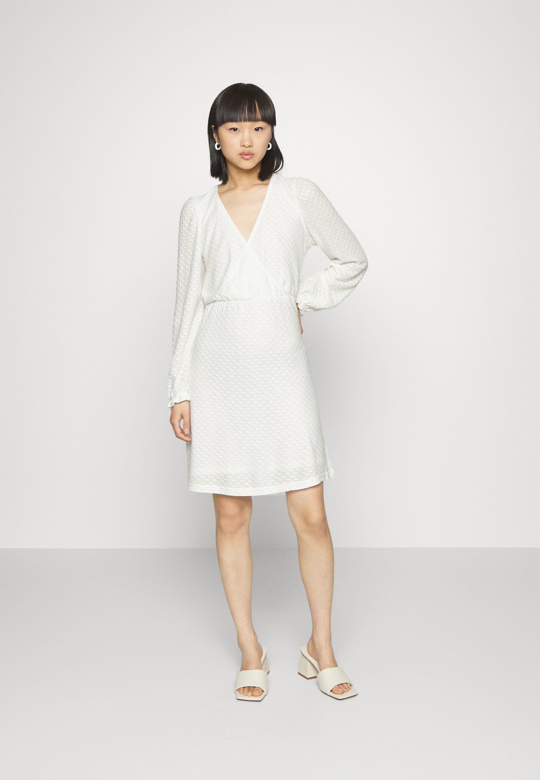 ONLSTEFFIE DRESS Media 2