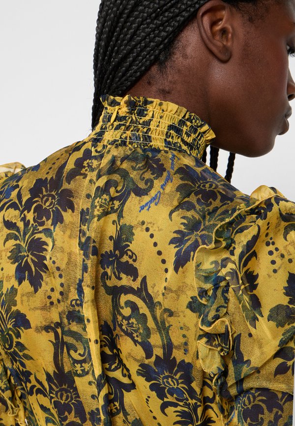 Versace Jeans Couture