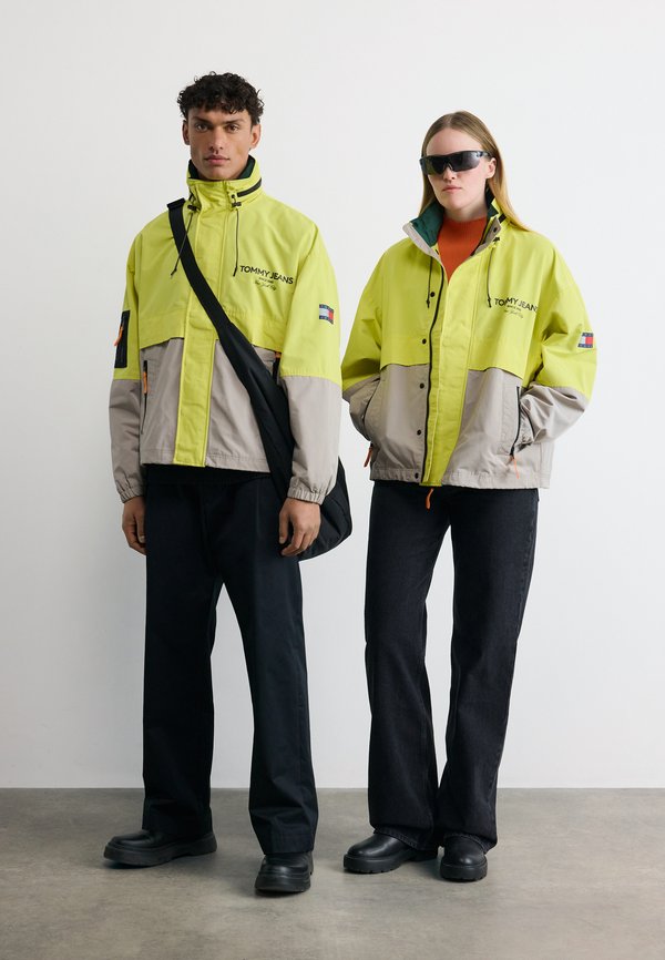 Tommy Jeans WATER REPELLENT COLOUR-BLOCKED OVERSIZED WINDBREAKER