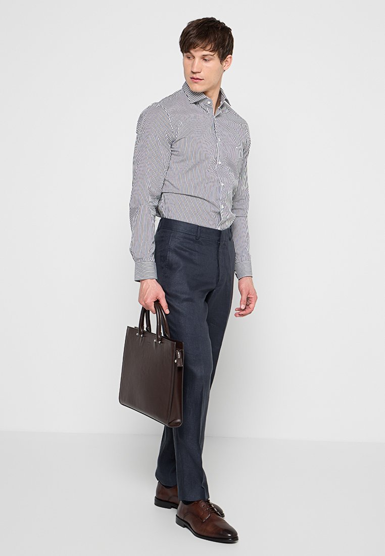 Michael Kors SLIM FIT