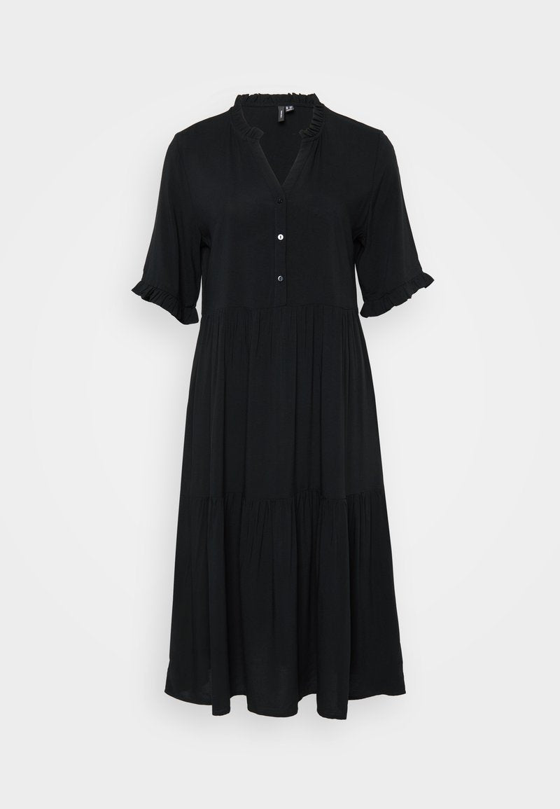 Schwarzes, knielanges Kleid mit durchgehender Knopfleiste, kurzen Rüschärmeln und geschichteter Optik. Aus weichem Stoff gefertigt, verfügt es über eine subtile Textur.