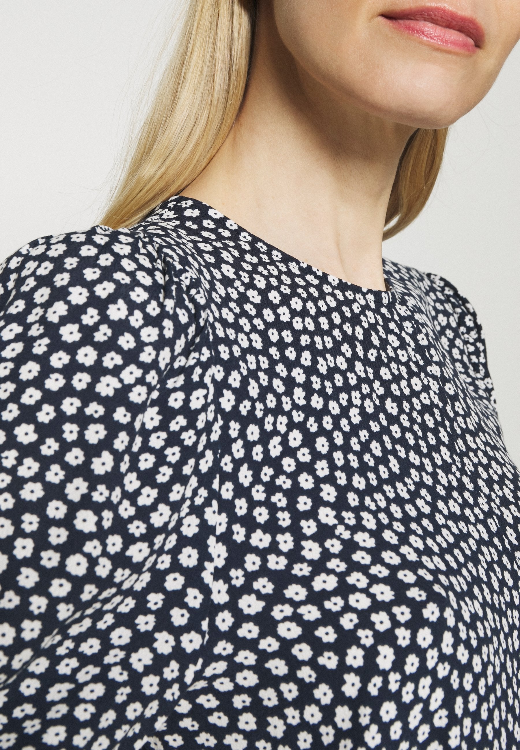 Marks & Spencer DITSY PUFF SLEEV