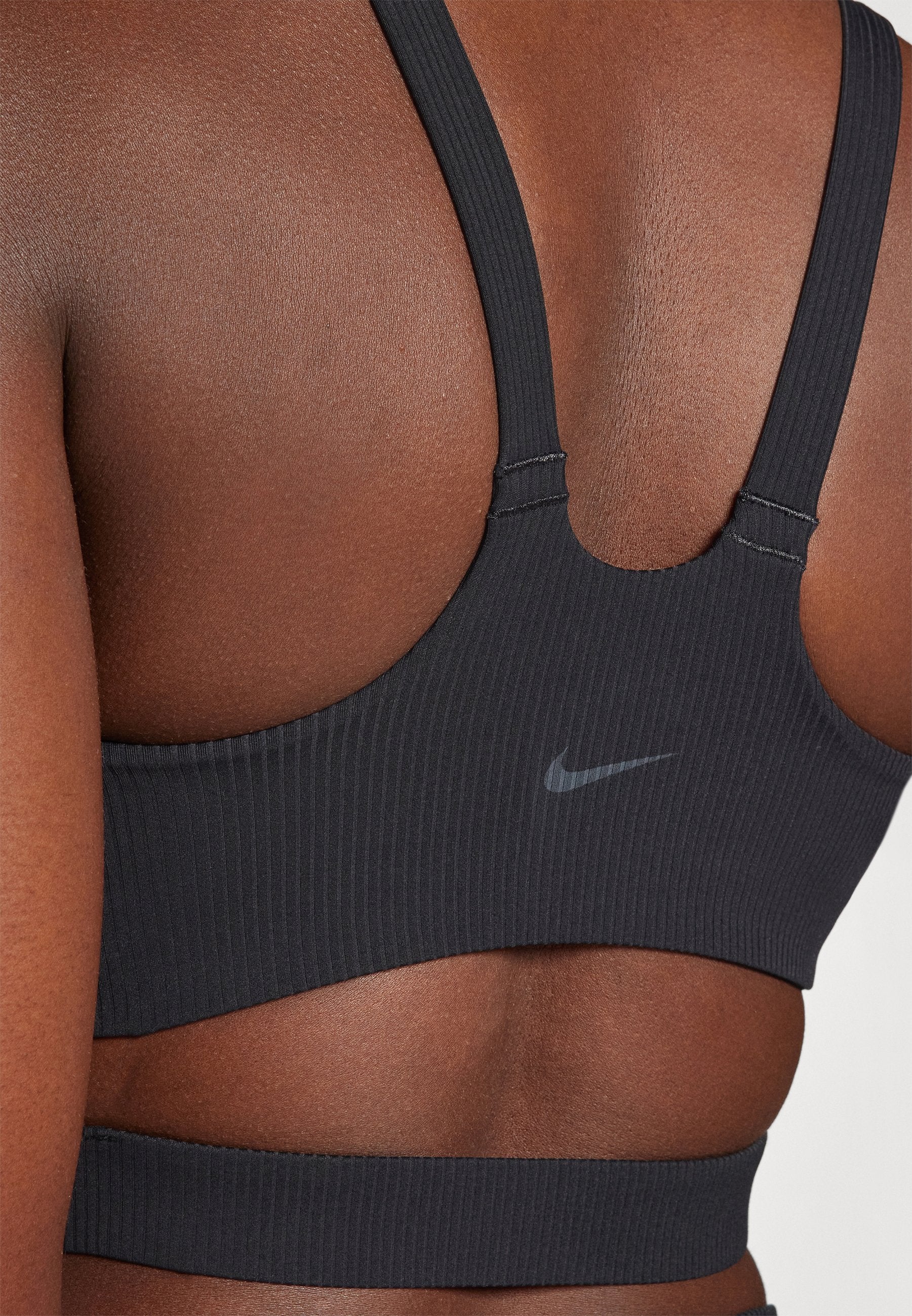 Nike Performance ZENVY