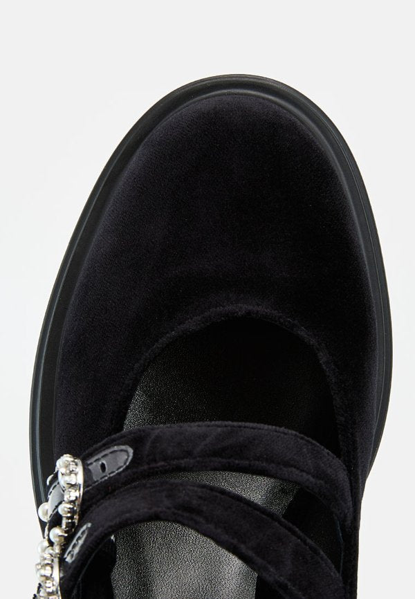 Stuart Weitzman SOHO LEIGHTON