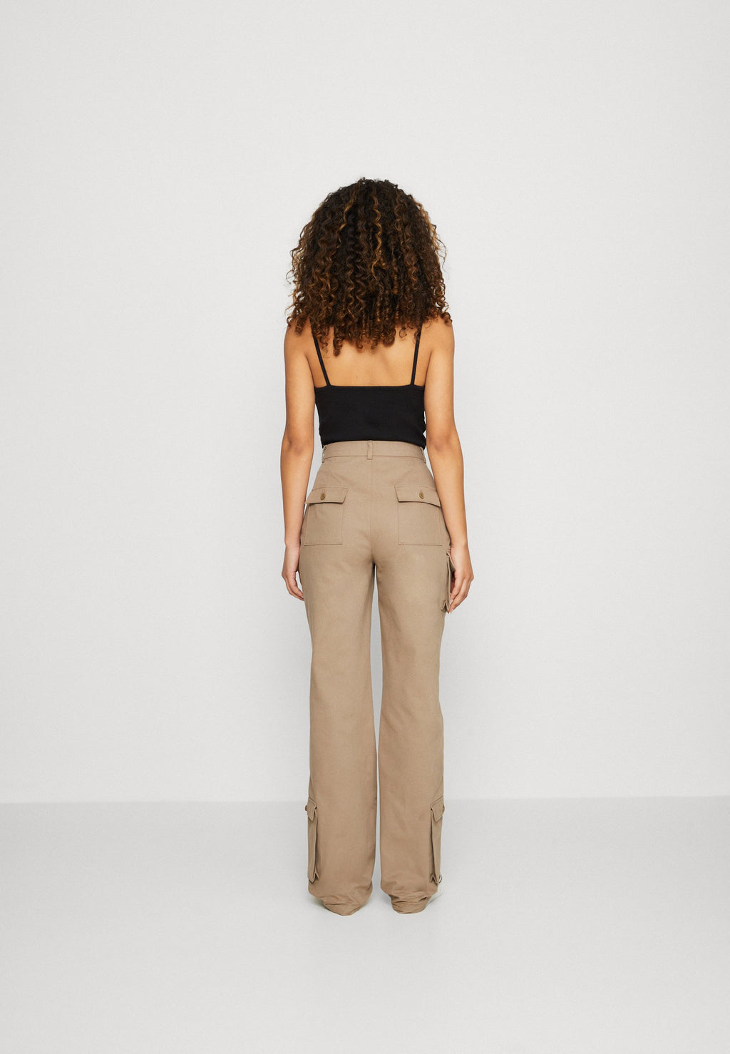 Nicki Studios STRAIGHT POCKET PANTS