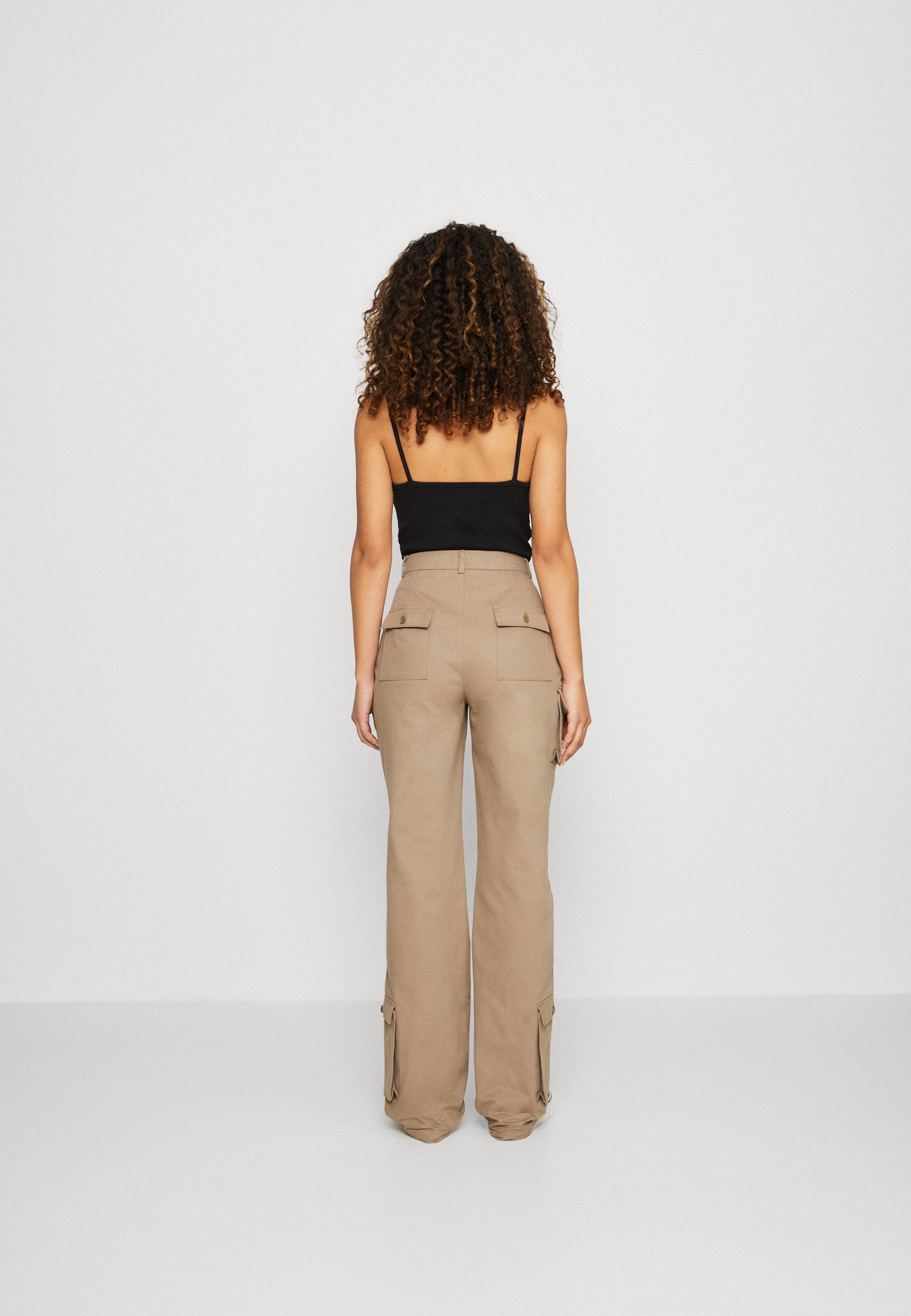 Nicki Studios STRAIGHT POCKET PANTS