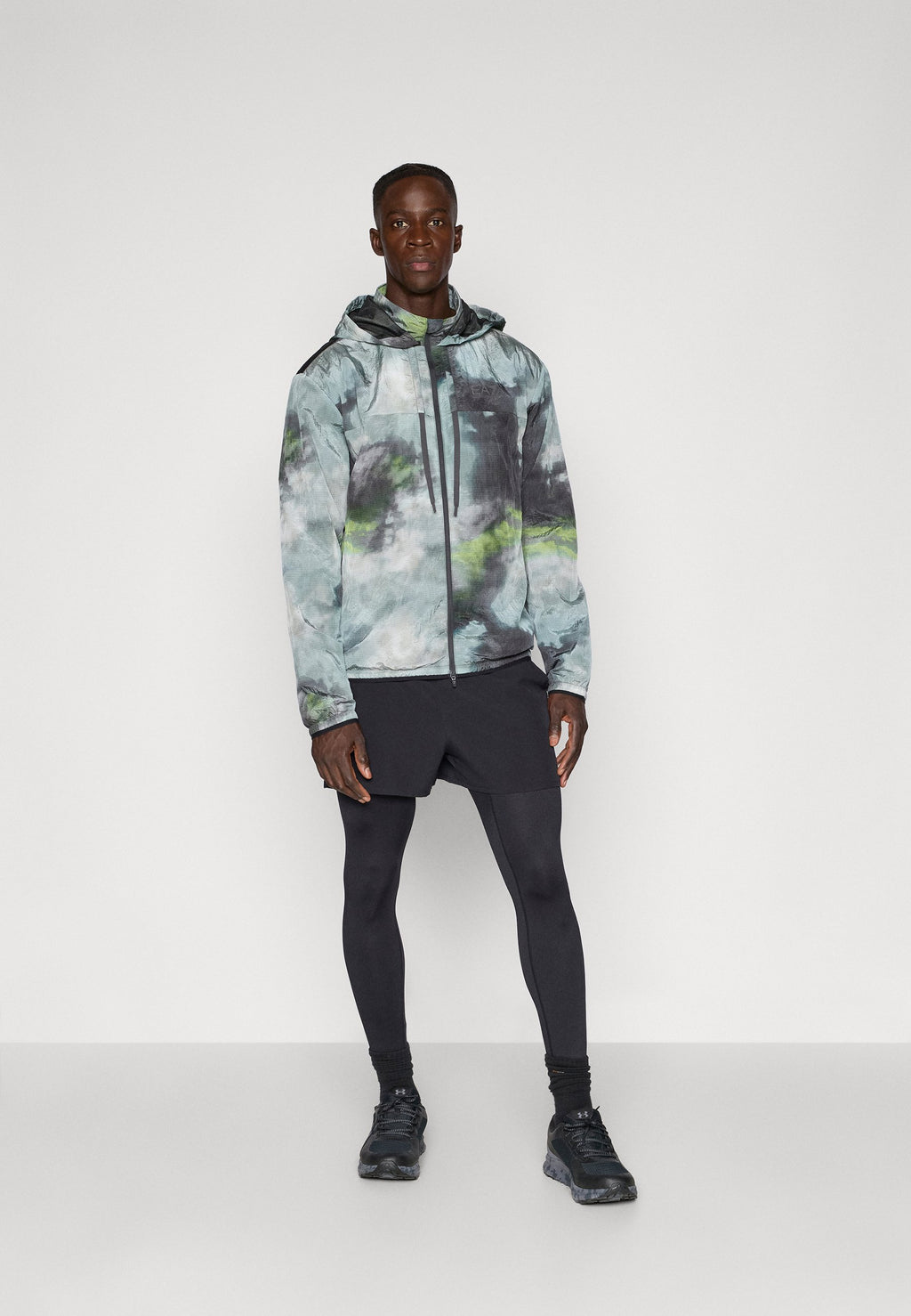 LIGHT JACKET  Media 2