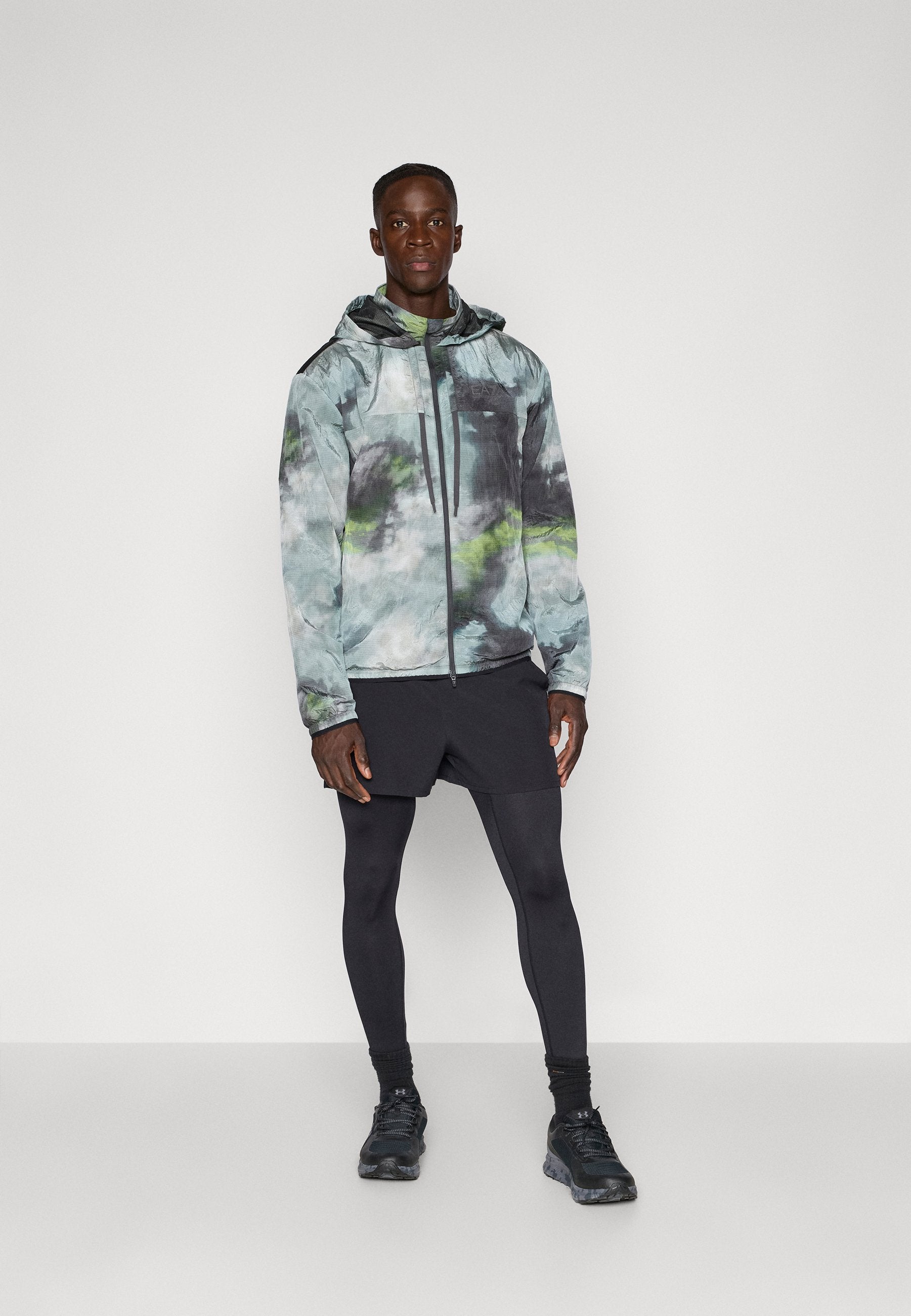 LIGHT JACKET  Media 2