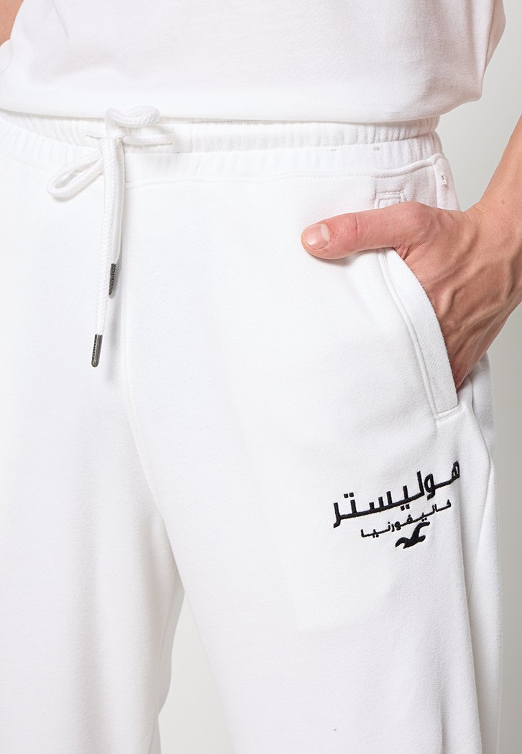 Hollister Co. ME CAPSULE