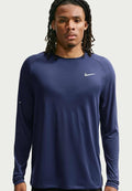 Nike Performance STRIDE - Long sleeved top - midnight navy