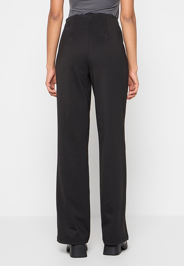 Vero Moda VMLUCCA WIDE FIT