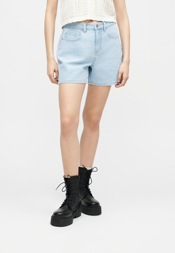 ONLY Denim shorts - light blue bleached denim