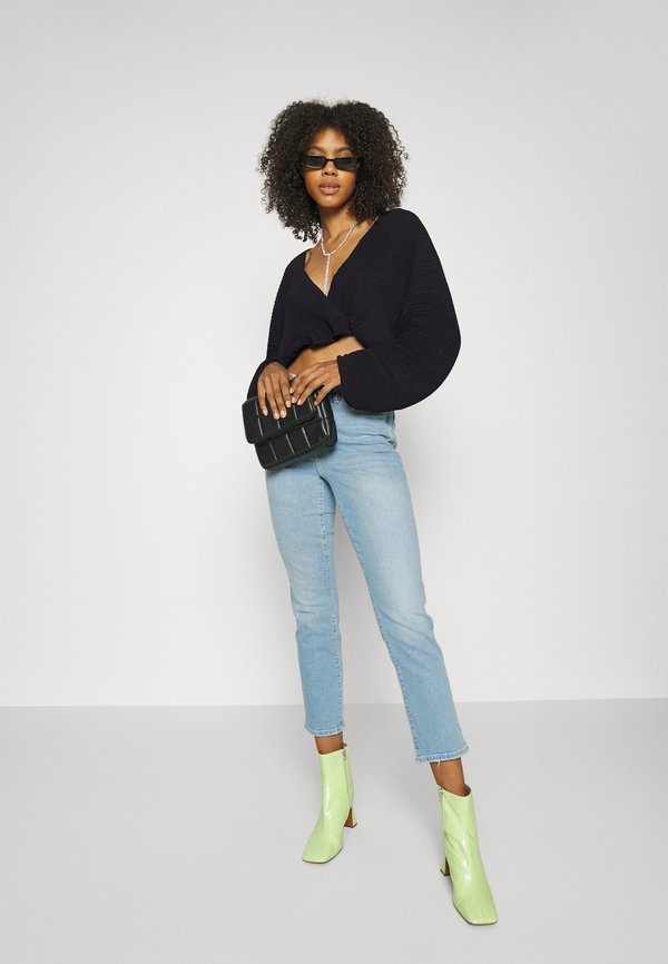 Good American PLISSE SCULPTED TOP