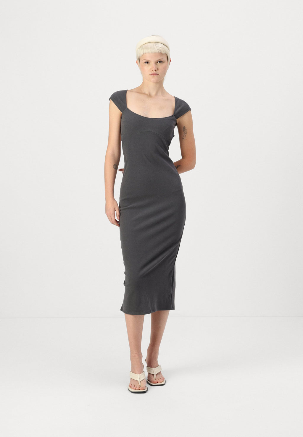 Hollister Co. BARE LOW BACK  MIDI