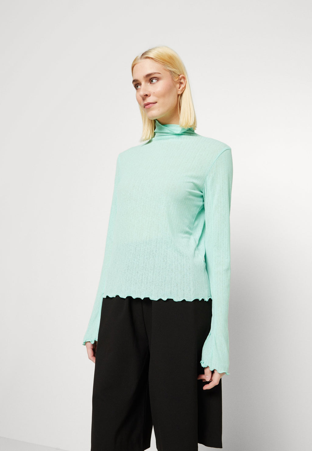 Mads Nørgaard  HARTHA TOP