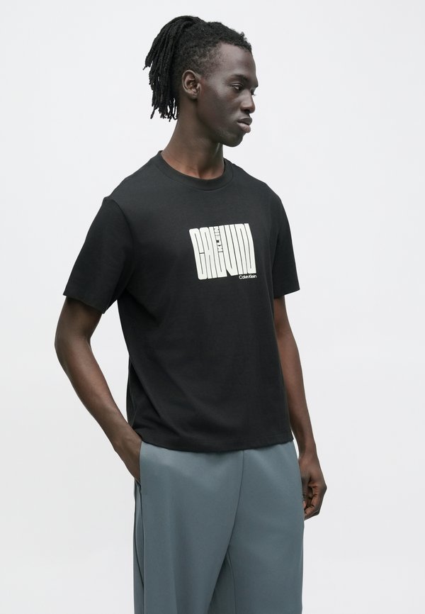 Calvin Klein MAZE GRAPH