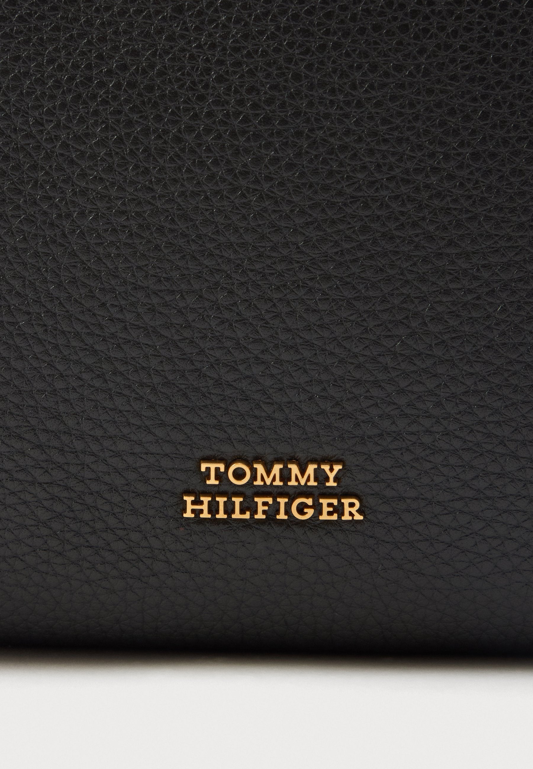 Tommy Hilfiger CITY LEATHER TWIST HANDLE BAG