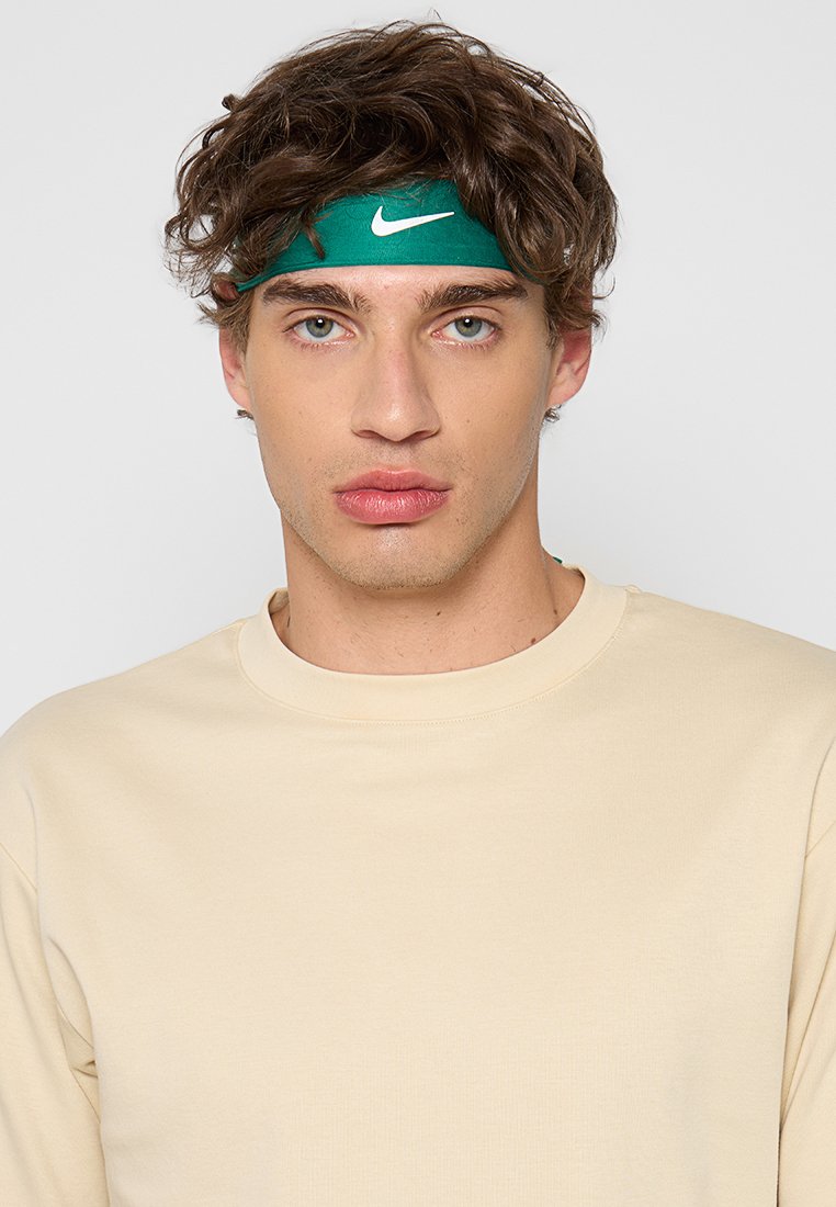 Nike Performance