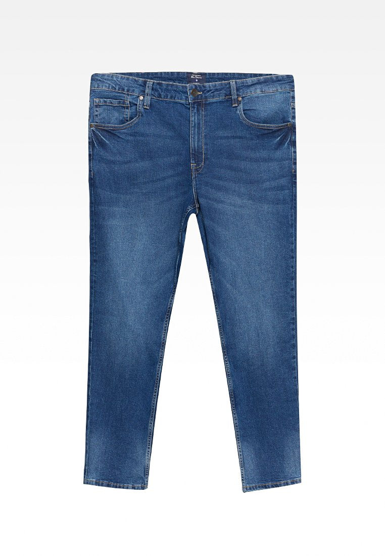 Blaue Jeans aus Denim mit einem klassischen Fünf-Taschen-Design, geradem Bein und subtiler Ausbleichung auf der Vorderseite. Mit einem vorderen Knopf- und Reißverschluss.