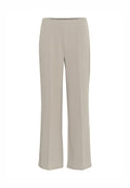 Helle Beige Hosen mit geradem Bein, ausgestattet mit flachem Frontdesign und dezenten Falten. Hergestellt aus einem glatten Stoff mit einer weichen Textur.
