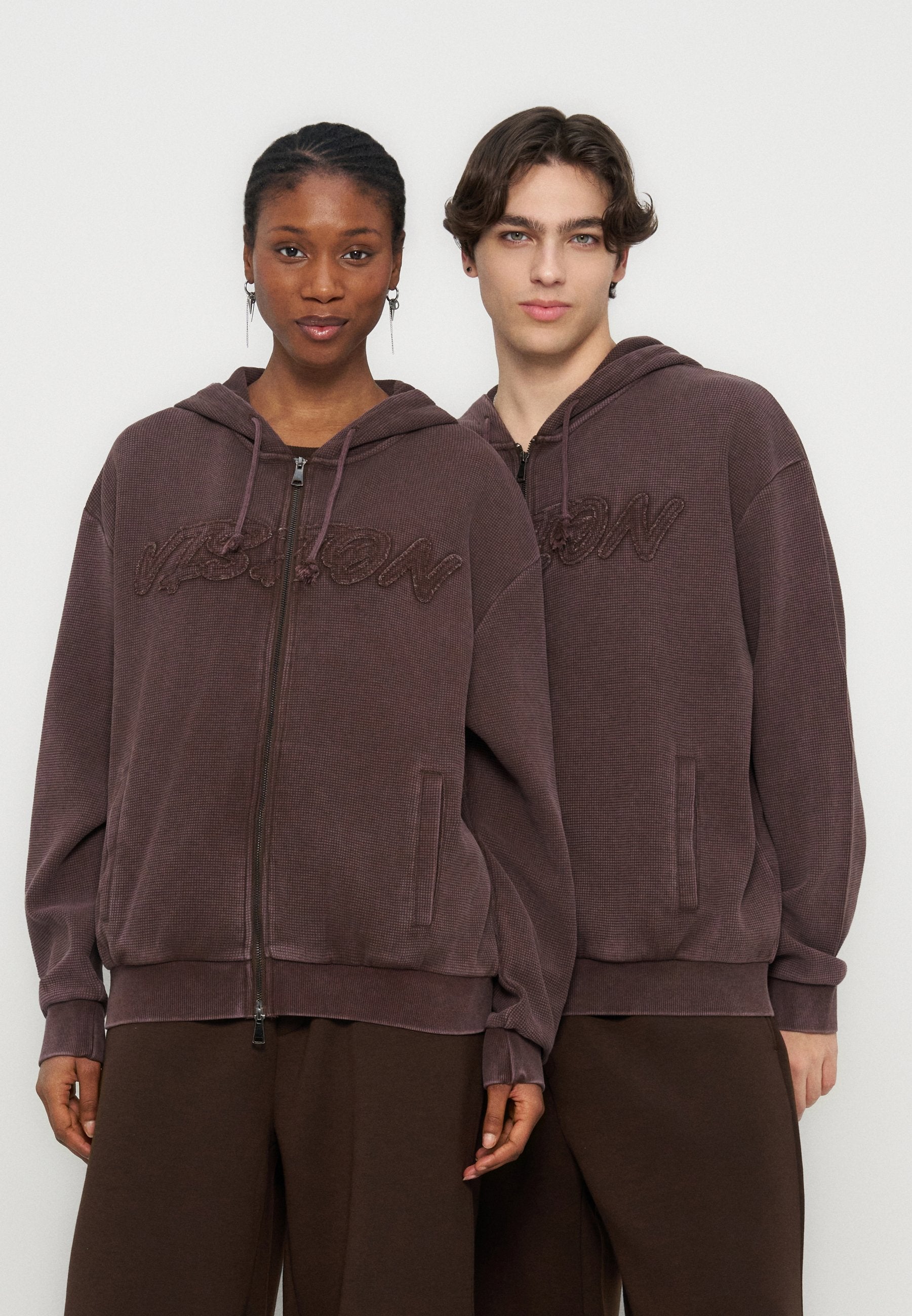 YOURTURN WAFFLE BOXY FIT ZIP-UP HOODIE