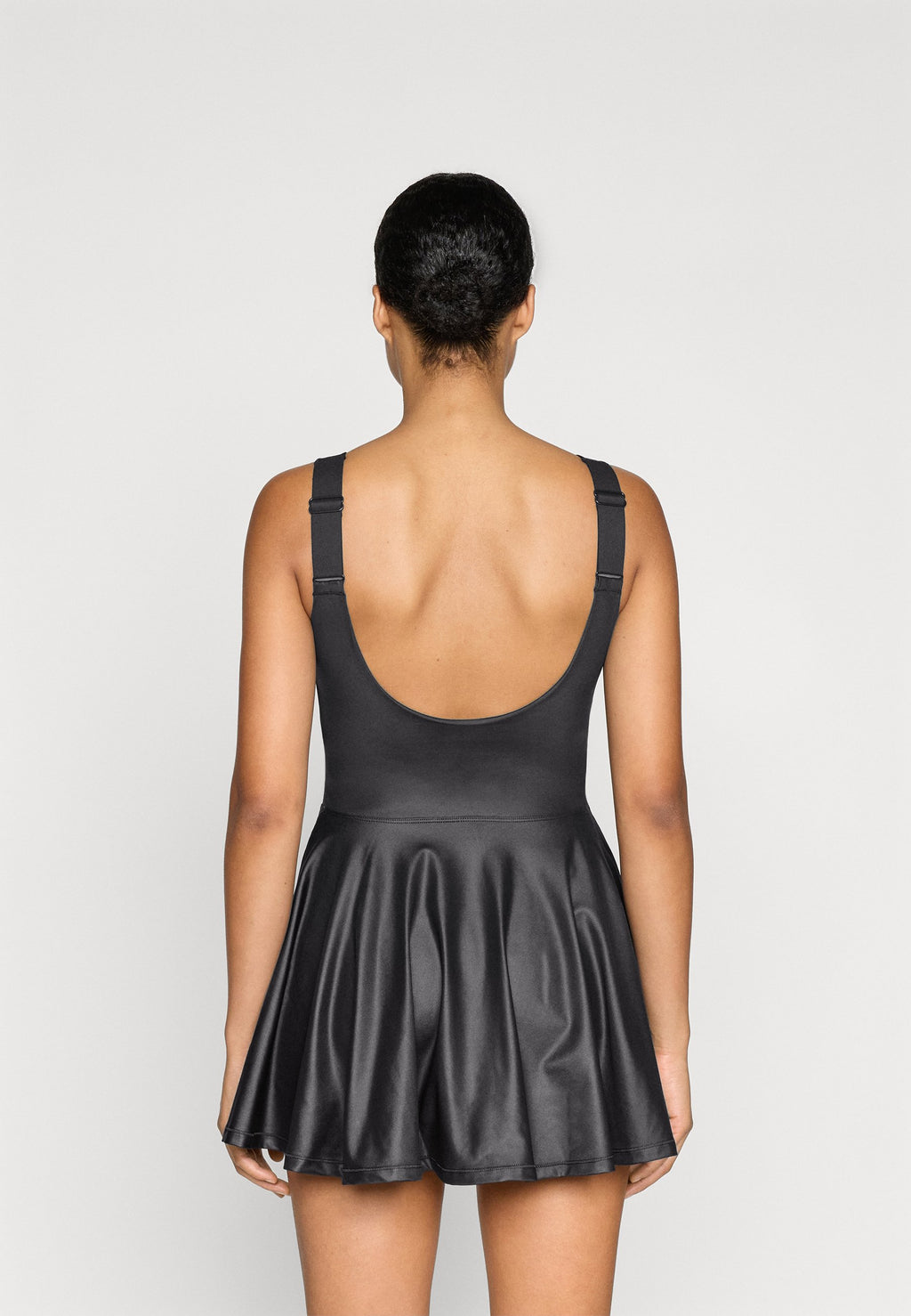 Puma SUNDAY BLISS TRAINING DRESS