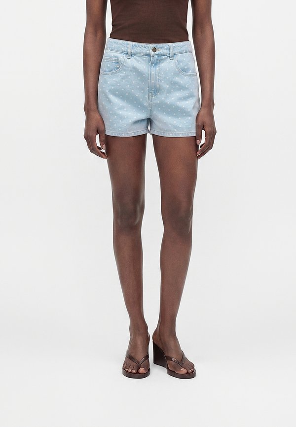 ONLY ONLROBYN Mid waist Regular Fit - Denim shorts - light blue denim