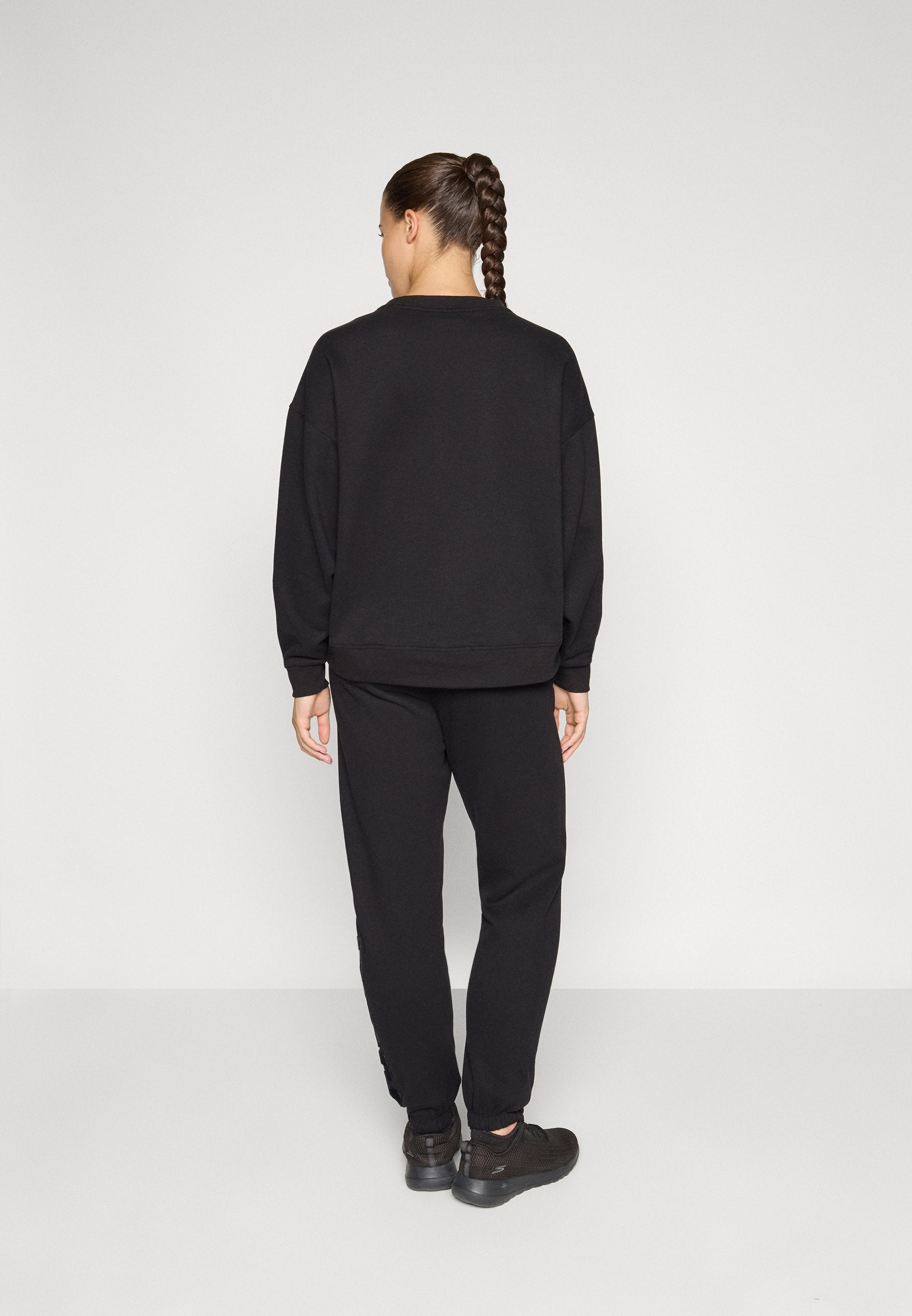 DKNY Sport