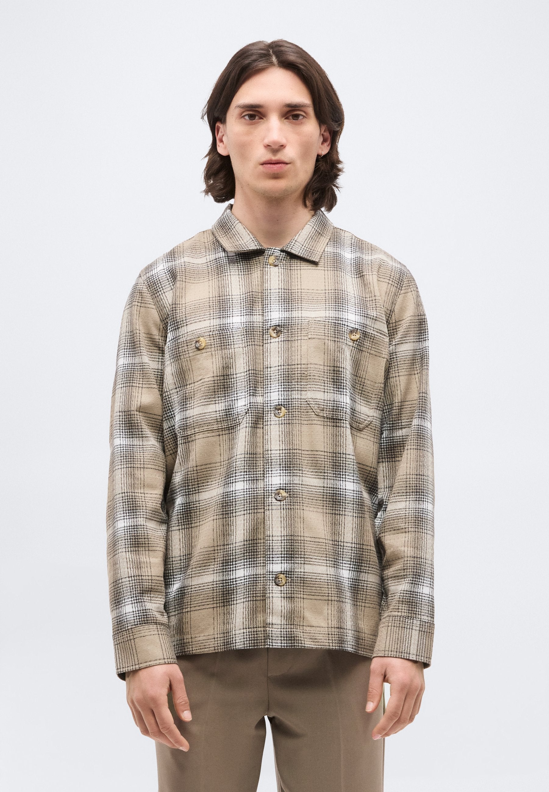 CHECKED OVERSHIRT Media 4