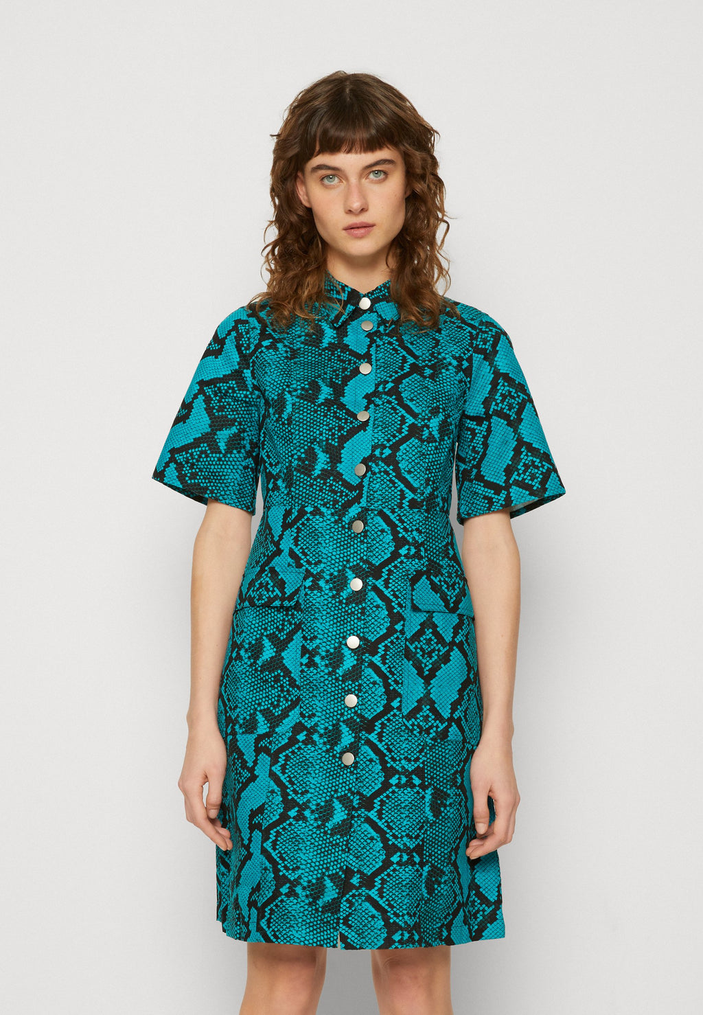 SOMETHINGNEW KAMALA SHORT DRESS