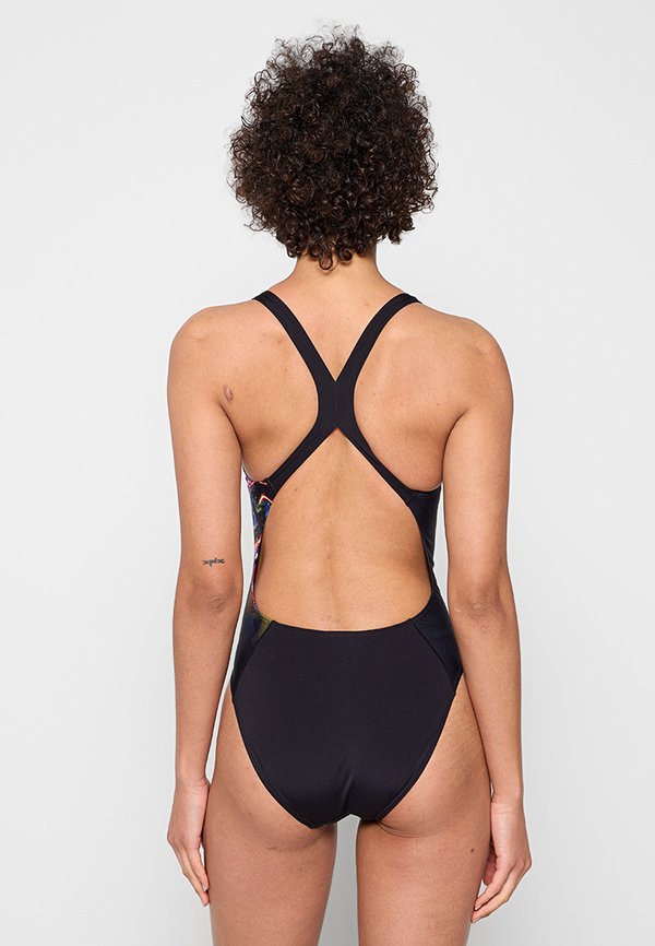 Speedo