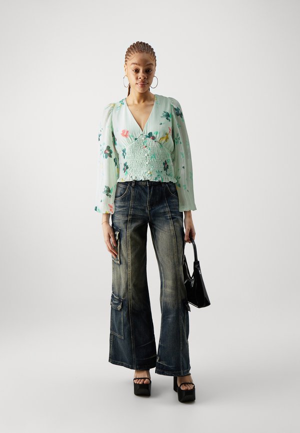 Vero Moda VMROSA V NECK SMOCK