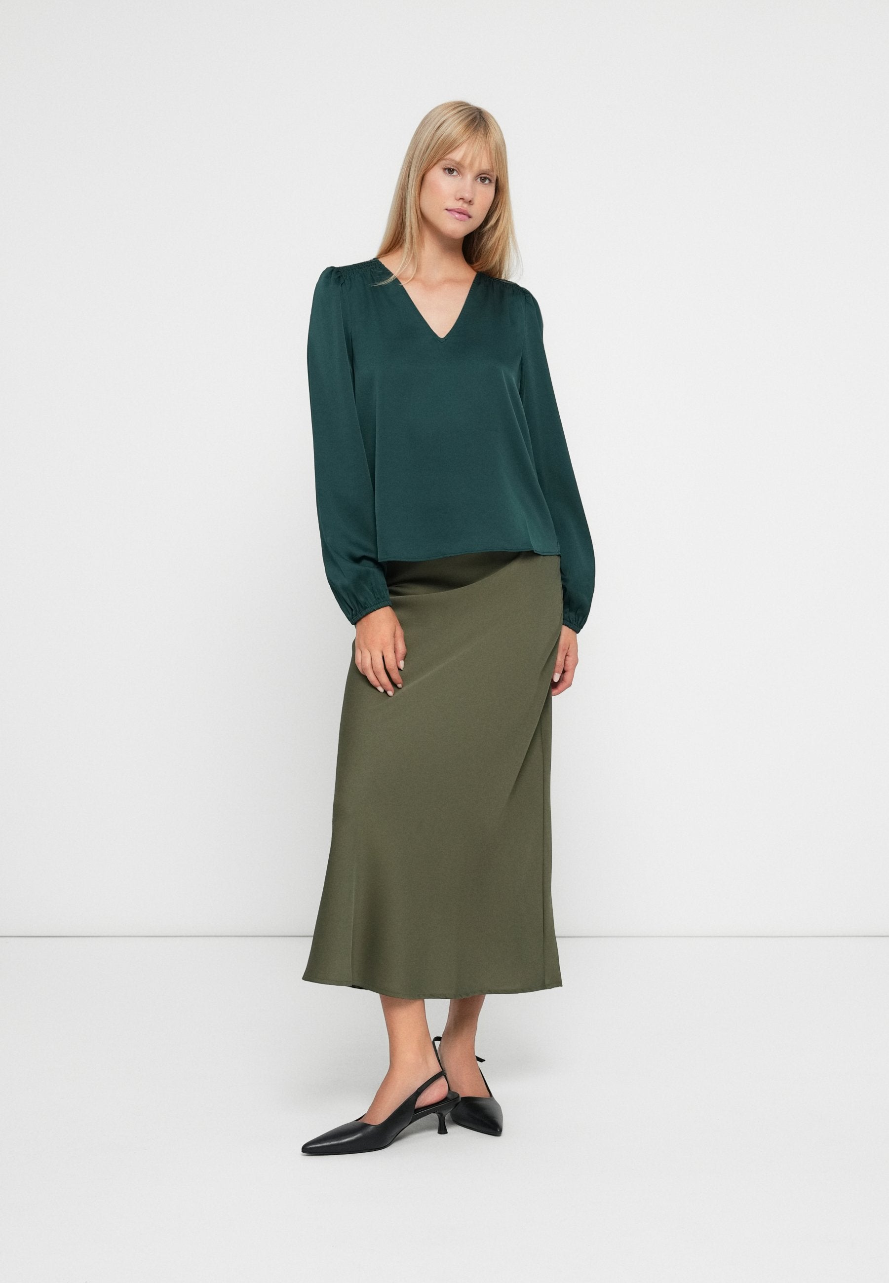 VILA VIELLETTE L/S SMOCK SATIN TOP - NOOS