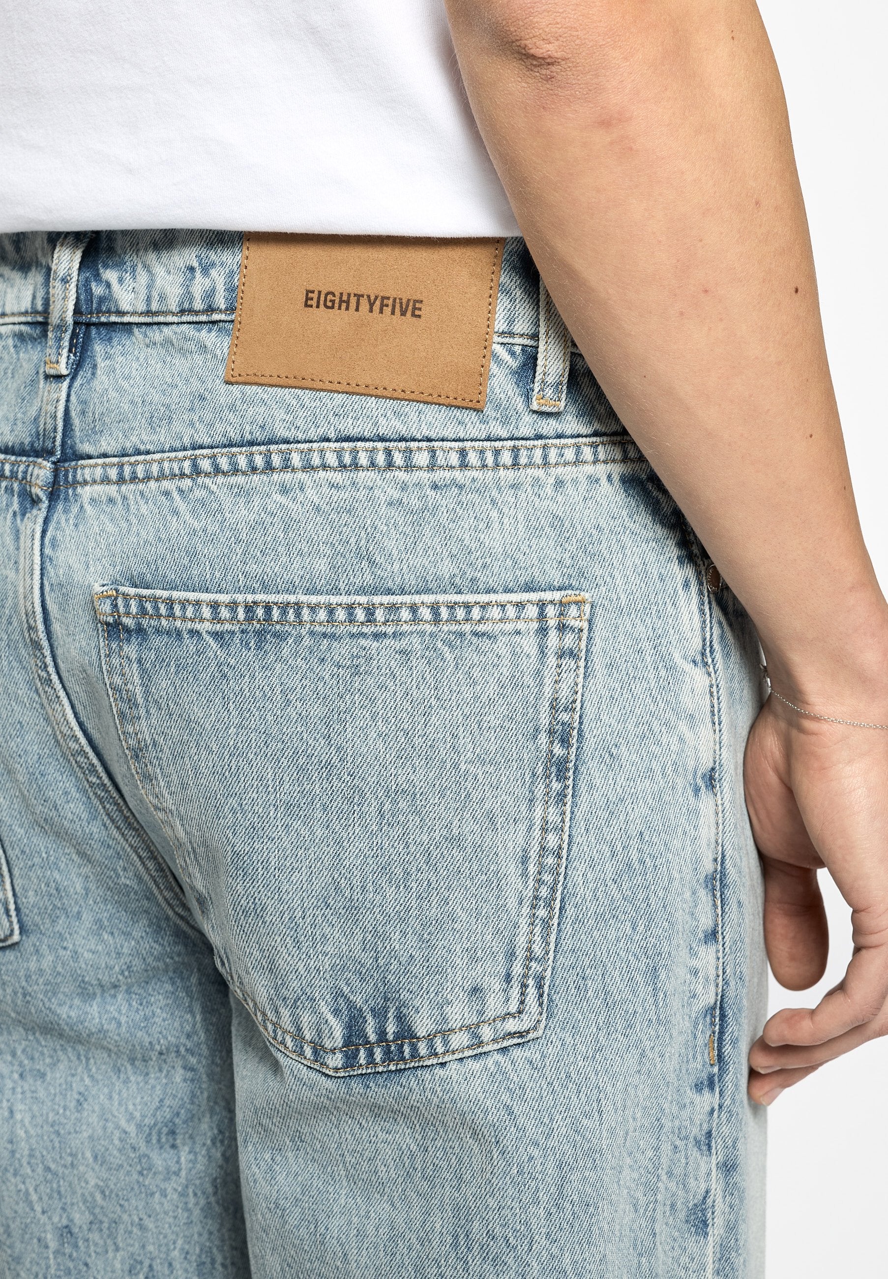 EIGHTYFIVE BAGGY
