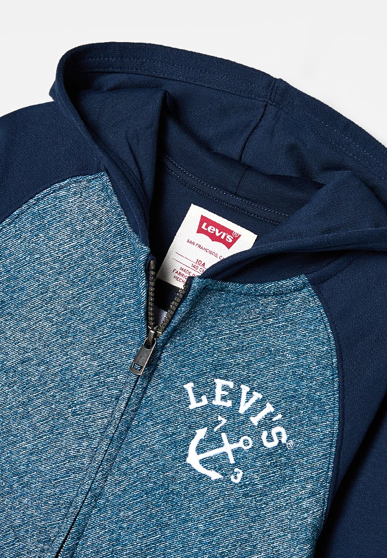 Levi's®