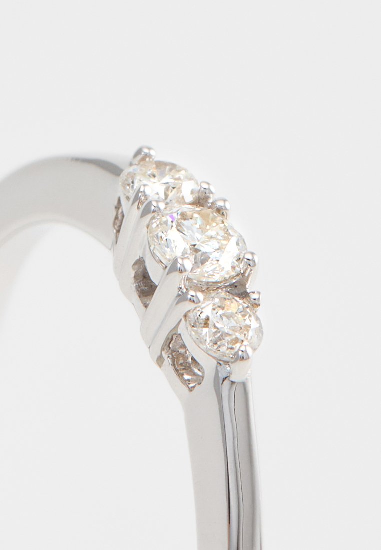 Revoni  0.15 CT DIAMOND