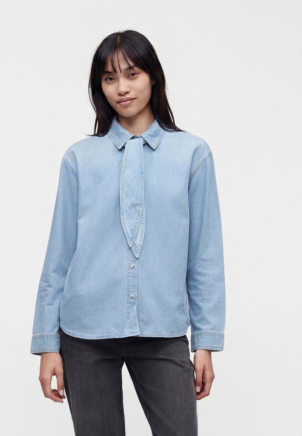 Vero Moda VMVIONETTE BOW - Button-down blouse - medium blue denim