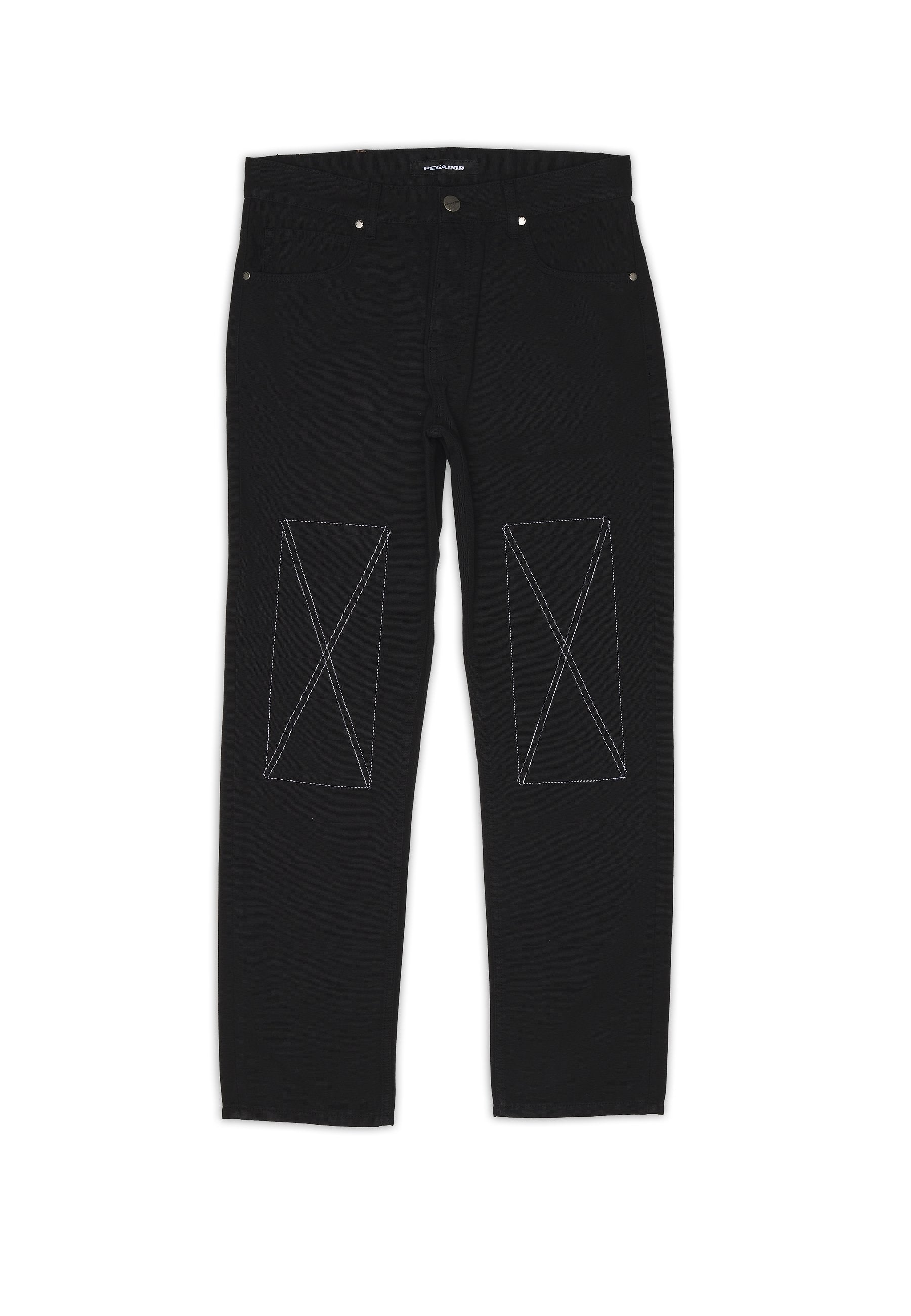 Schwarze Jeans mit geradem Bein, die kontrastierende weiße Steppakzente in Form eines "X"-Musters über den Kniebereichen aufweist.