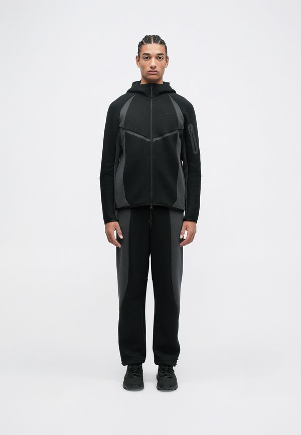 Nike Sportswear M NK TECH FLC PRO CB OH PANT - Tracksuit bottoms - black/anthracite