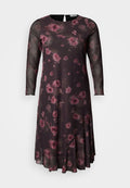 Dunkelblumenkleid mit transparenten langen Ärmeln, verziert mit rosa Rosenmustern, einem runden Ausschnitt und einem Schlüsselloch-Rücken. Ausgestellter Saum.